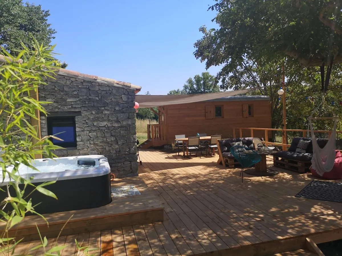 Holiday home Roulotte La Cle Du Luberon Villa Buoux